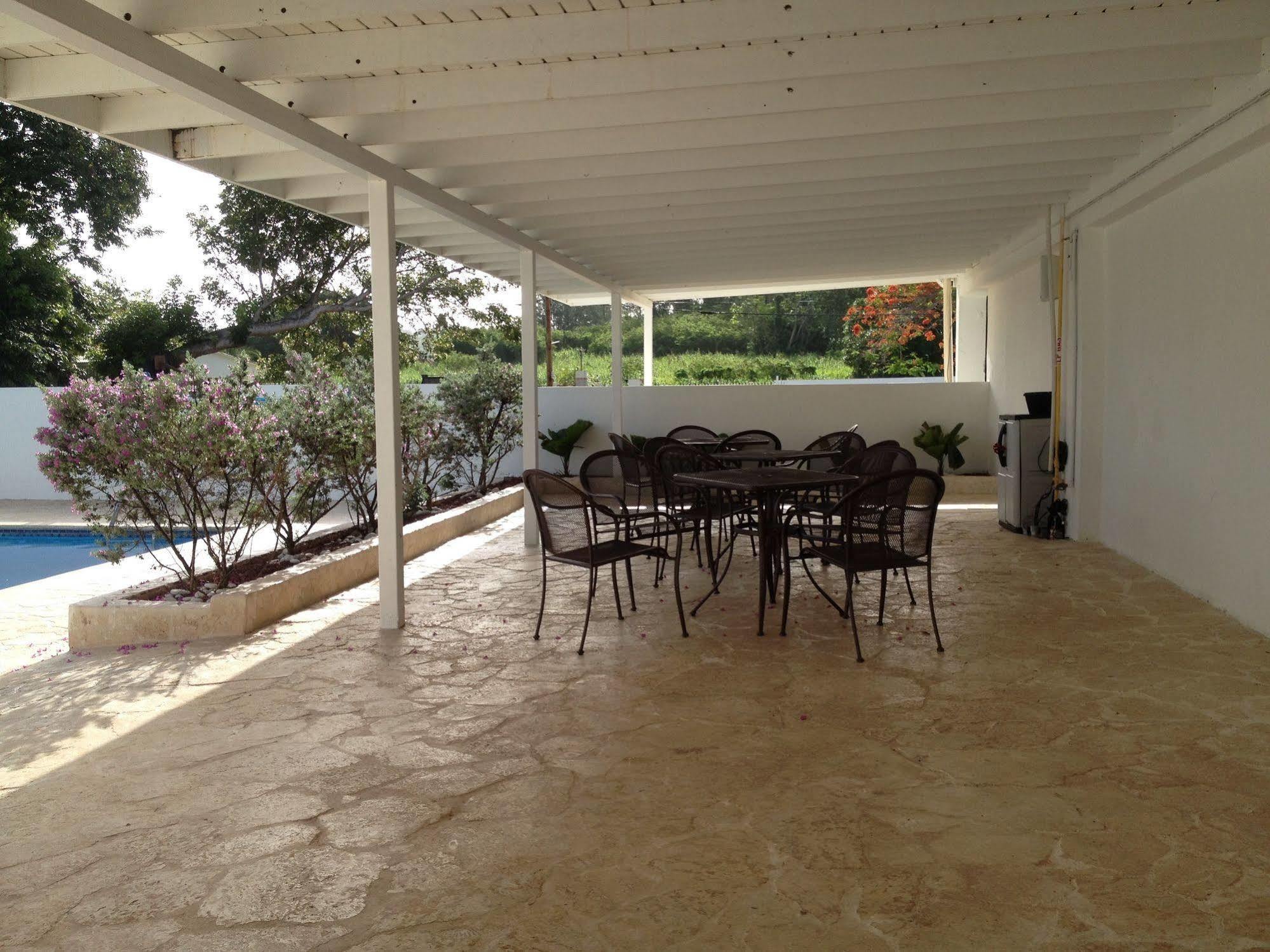 Arecibo Inn Exterior photo